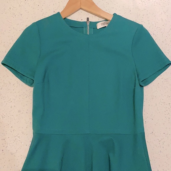 DIANE VON FURSTENBERG Green dress - Picture 2 of 7